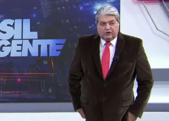 apresentador, comunicador, jornalista;